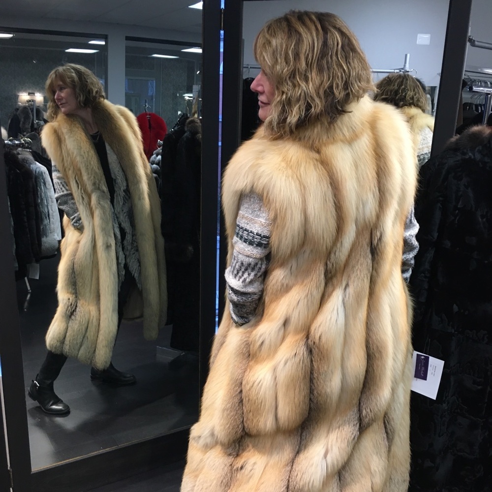 Long Golden Isle Fox Vest